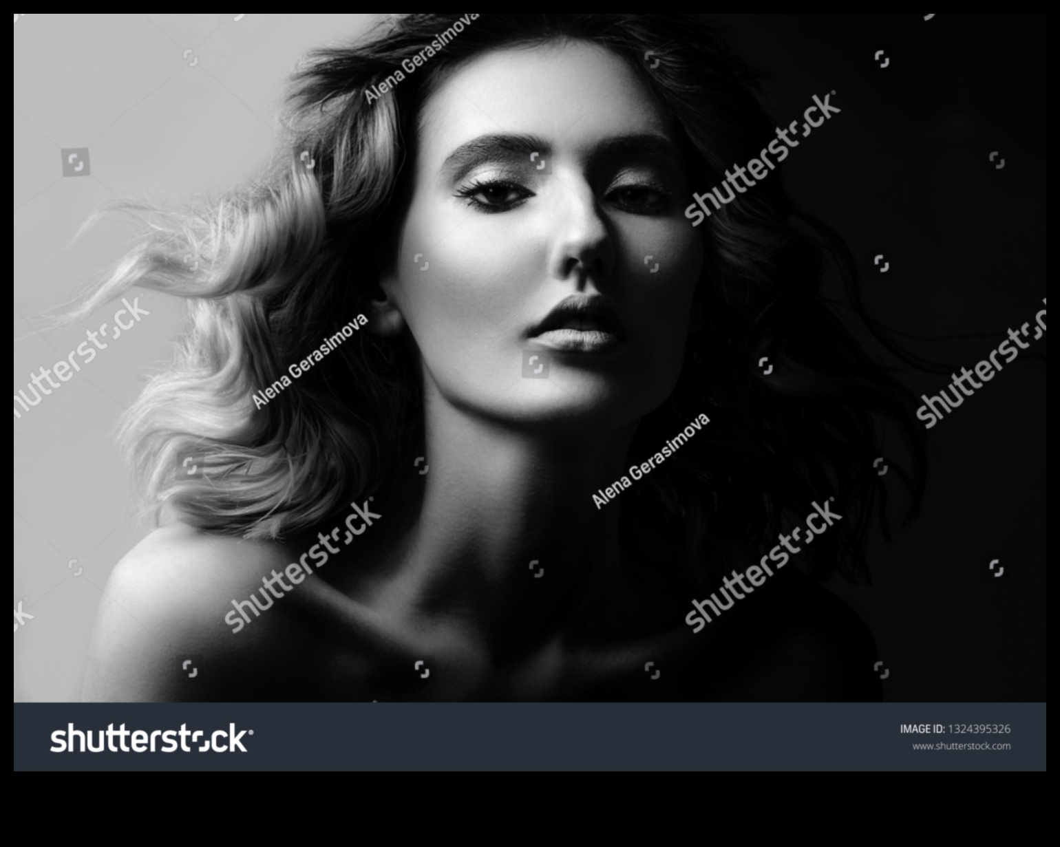 Glam în alb și negru Un aspect cu contrast ridicat pentru orice ocazie 2 Glam în alb și negru: Explorarea frumuseții cu contrast ridicat în stilurile de machiaj