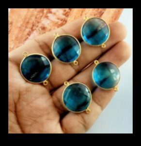 Splendore strălucitoare: idei de cadouri pentru bijuterii și pietre prețioase