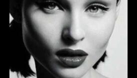 Glam în alb și negru: Explorarea frumuseții cu contrast ridicat în stilurile de machiaj